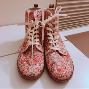 Dr Martens Shoes